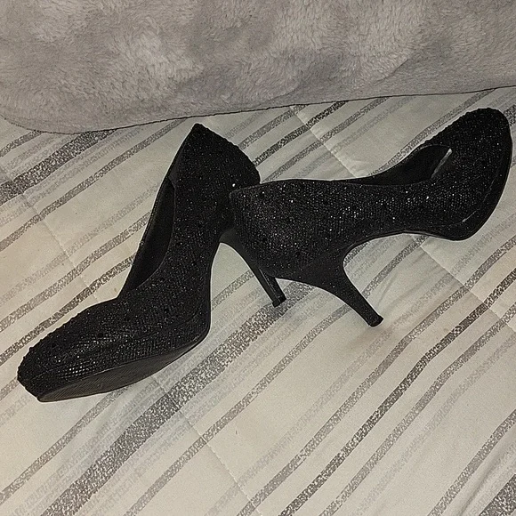 Women's Rhinestone Black Shoes Worn twice LIKE NEW 👍 Size 8.5M - Picture 7 of 9